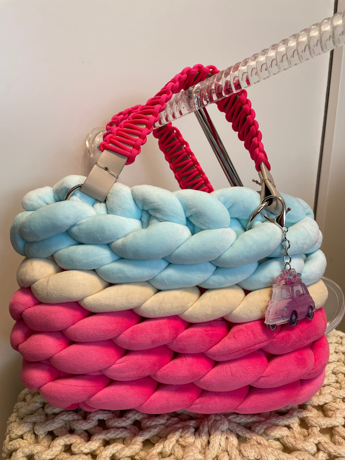 Handmade Bag – Grobstrick Velour Pink/Ecru/Eisblau