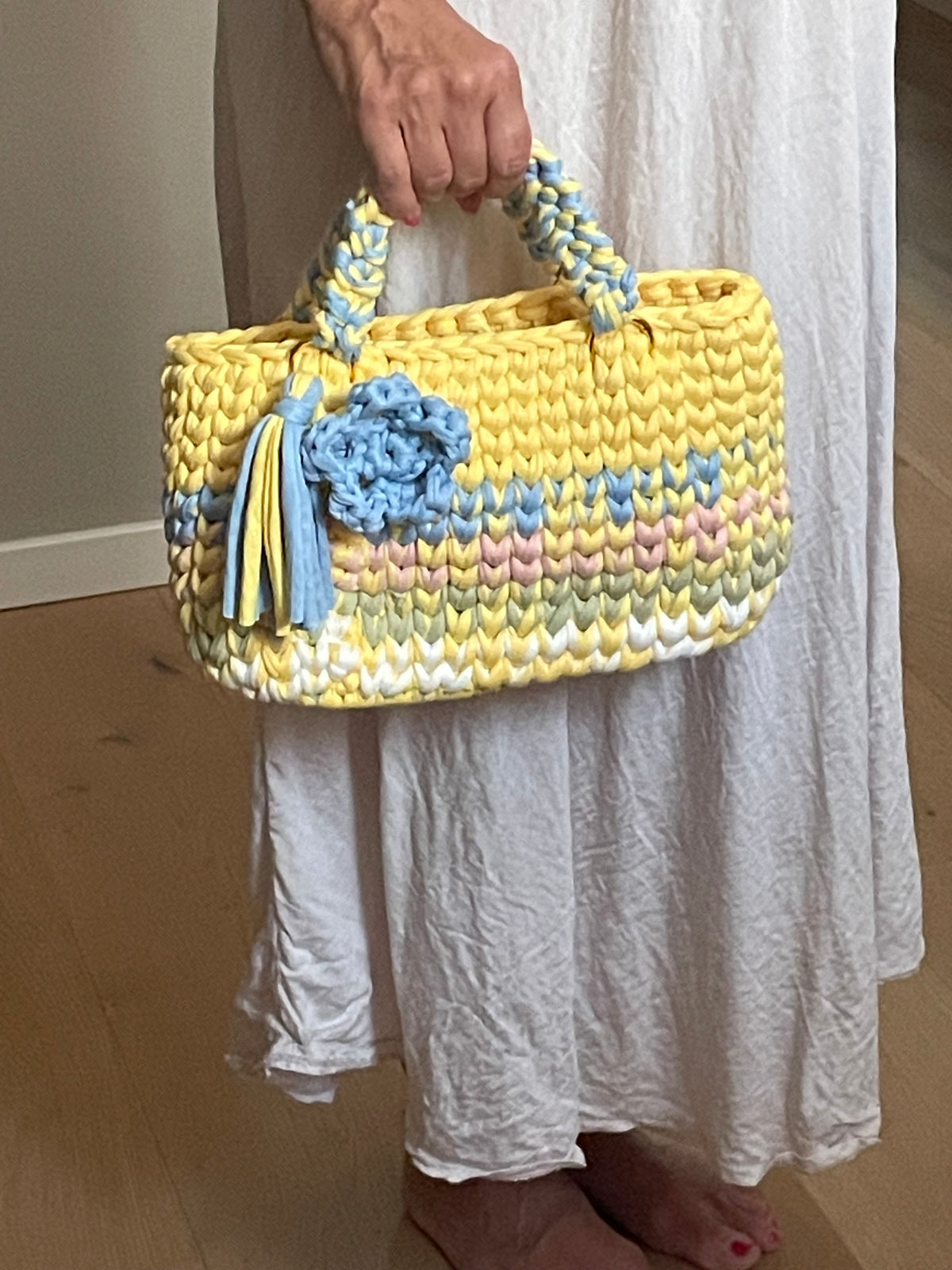 Handmade Bag – Stoffgarn Pastell mit Charms