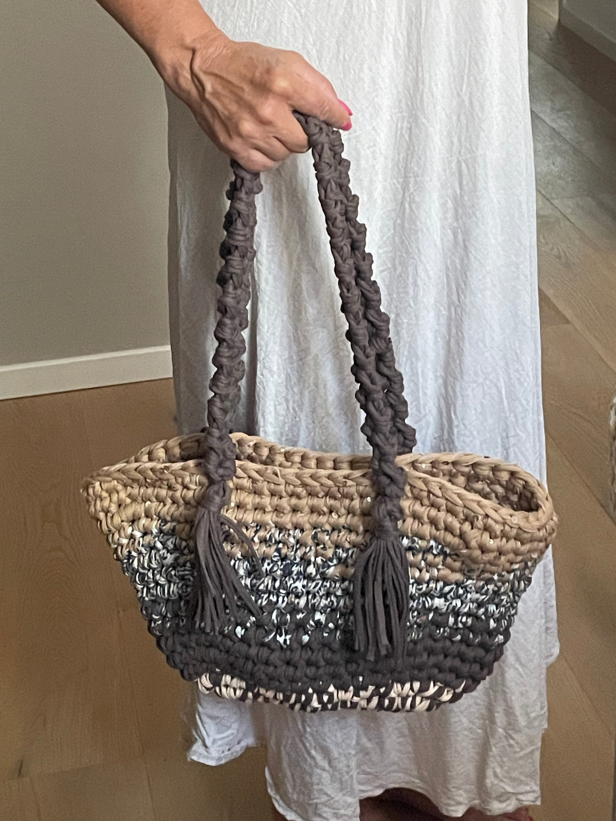 Handmade Bag – Stoffgarn Leo/Caramel mit Pailletten & Fransen
