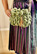 Grobstrick-Bag Grün – Velour Crossbody mit Boho-Charme