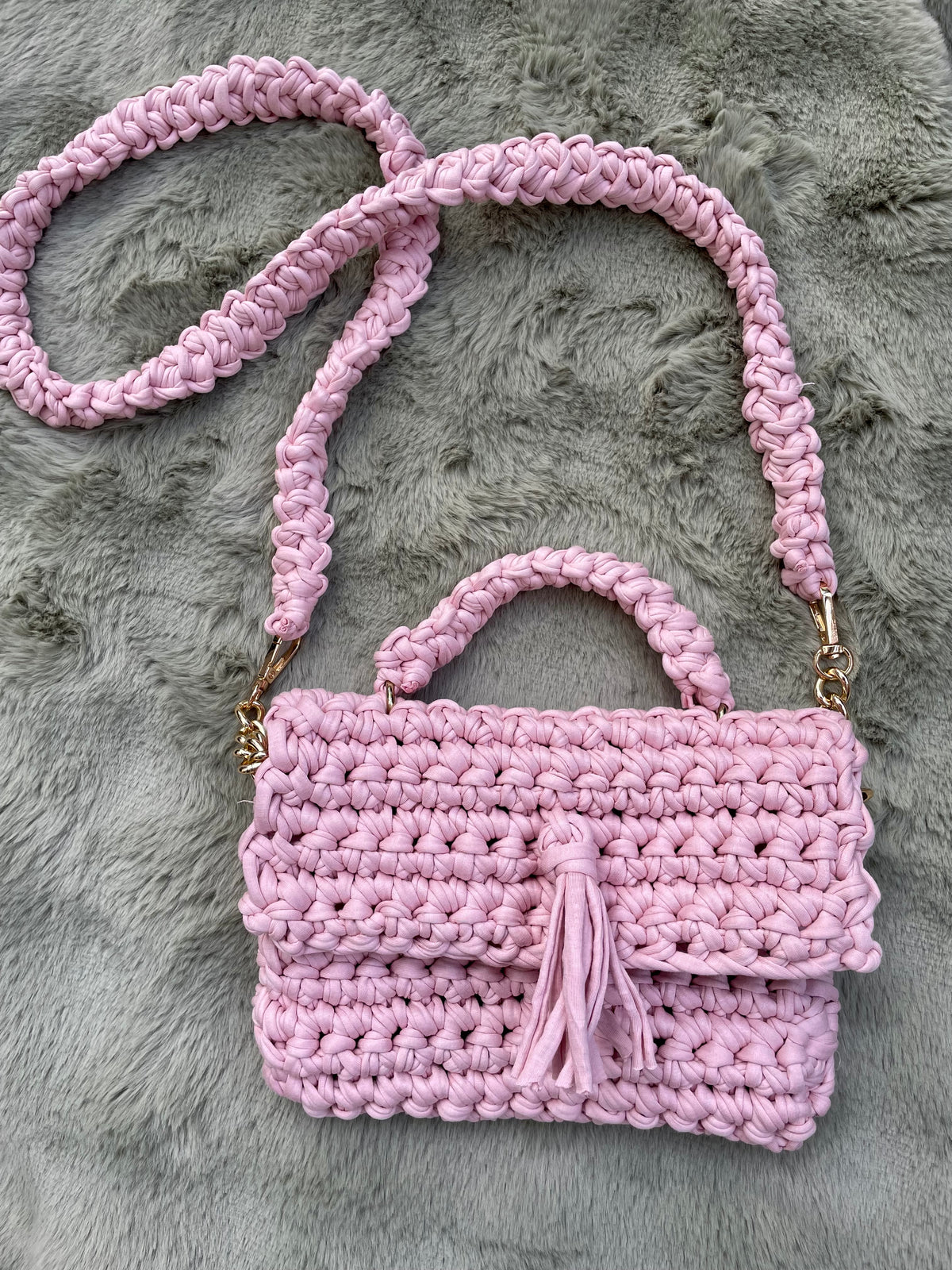 Stoffgarn-Bag Rosa mit goldfarbenen Details
